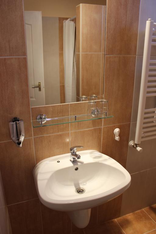 Alice Panzio Gold Bed & Breakfast Kalocsa Bilik gambar
