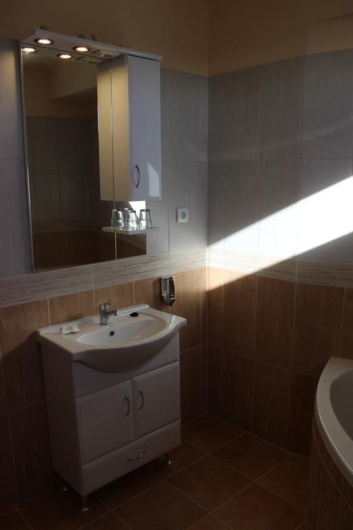 Alice Panzio Gold Bed & Breakfast Kalocsa Bilik gambar